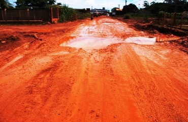 TRABALHA CONFUCIO – Estrada do Belmont apresenta estado precário e moradores exigem melhorias do atual  Governo – Fotos e vídeo