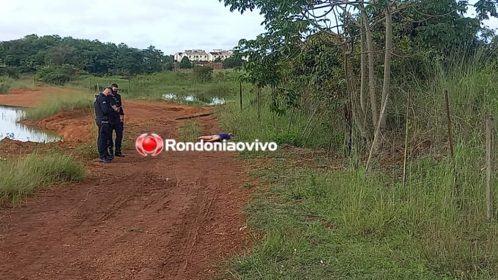 VÍDEO: Mulher seminua é encontrada morta a facadas na zona Leste