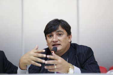 Cleiton Roque anuncia agencia do Banco do Povo