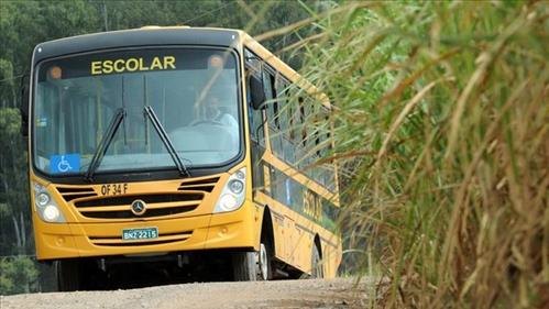 Liminar determina restabelecimento de transporte para alunos 