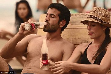 Coca Cola lança garrafa feita inteiramente de gelo