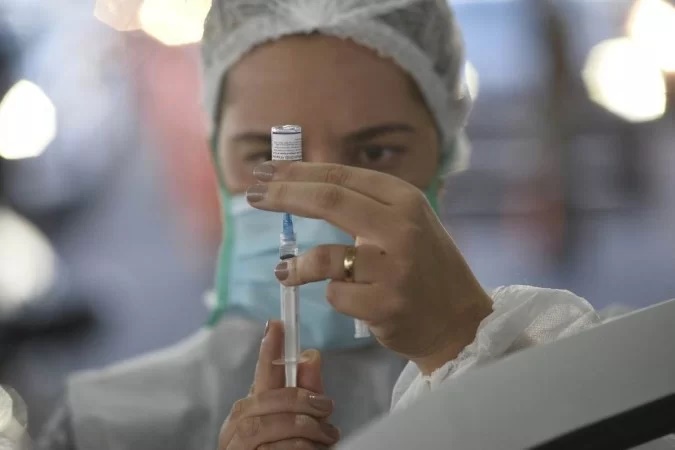 VACINAÇÃO: Brasil tem 24,6 milhões de pessoas com dose de reforço