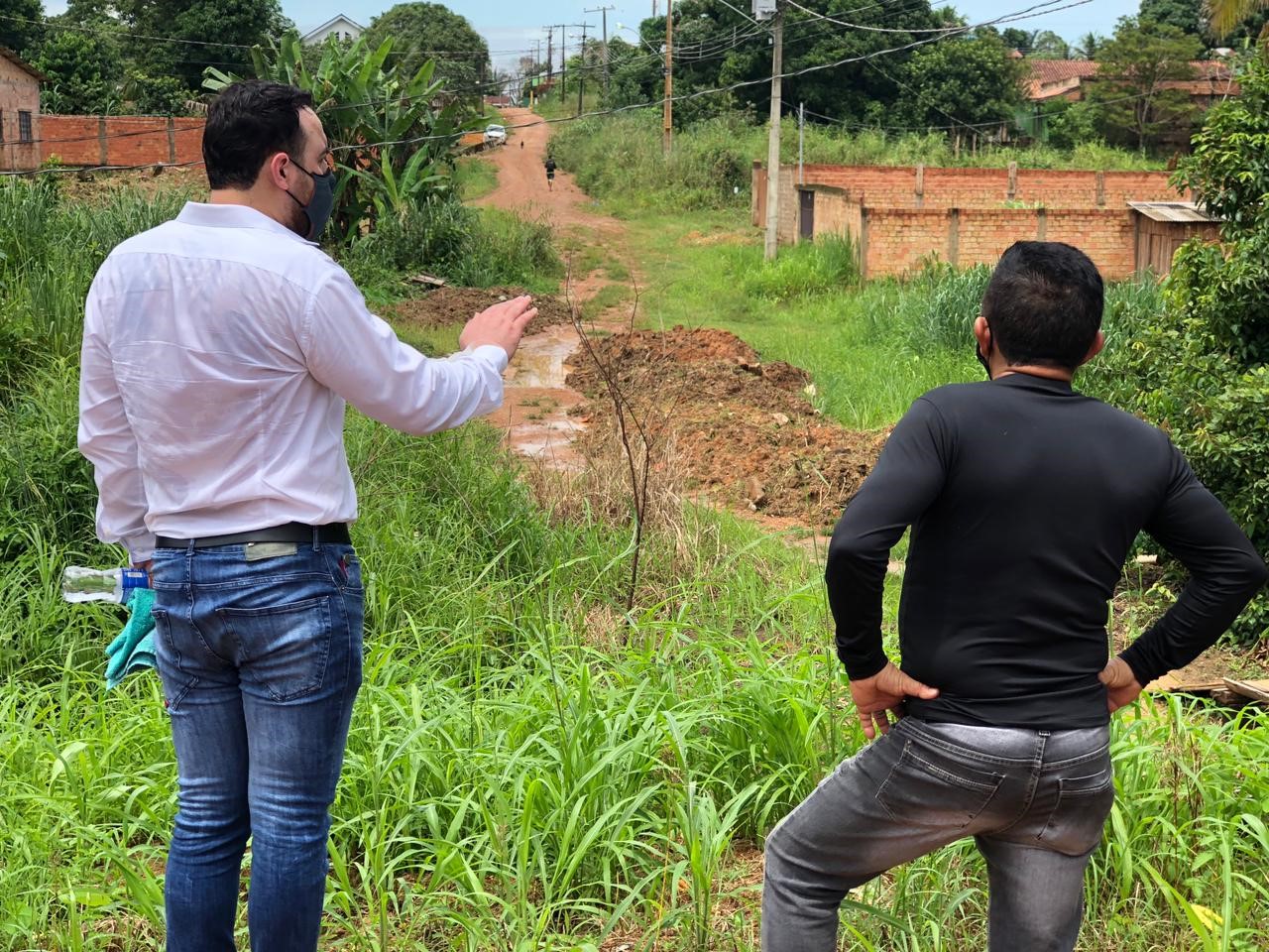 TRABALHO: Vereador Marcio Oliveira solicita melhorias para o Bairro Nova Esperança