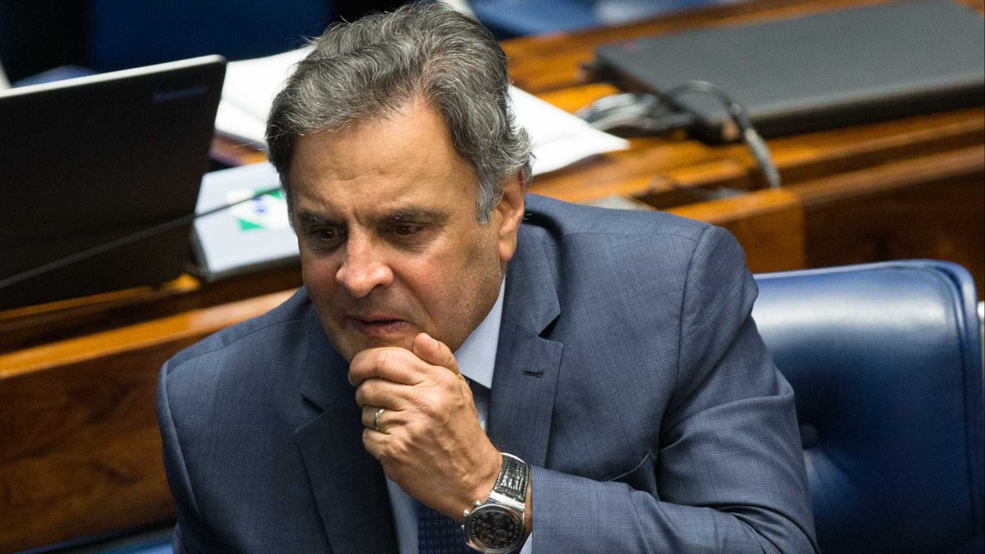 PF diz que Aécio Neves tinha bloqueador de telefone ilegal em casa