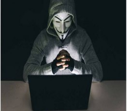 Anonymous ataca deputado autor de 'artigo da censura' na reforma política