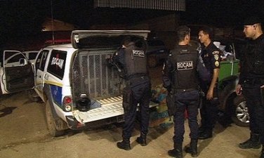 CARA DE PAU - Homem é flagrado com carrinho de mão levando produto de roubo