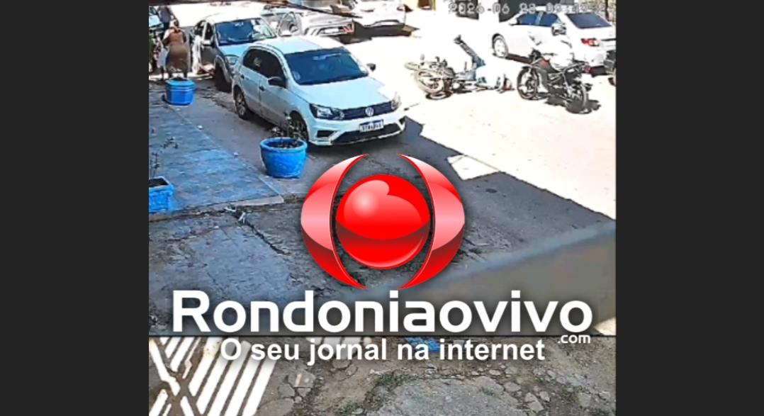 VÍDEO: Câmera registra grave colisão entre motos após motorista abrir porta de carro