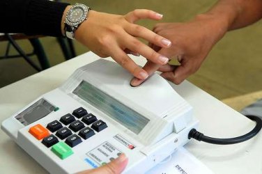 Identificação por biometria falha 8 vezes ao vivo na TV