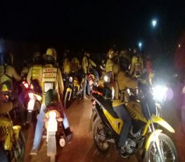 Mototaxista é preso após surrar suposto comparsa de assaltante