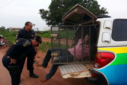 Suspeito de assalto é preso durante troca de tiros com PM