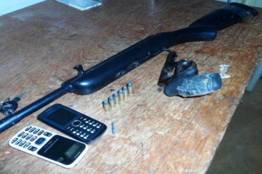 CUJUBIM - PM prende foragido da Justiça e apreende armas