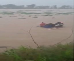 PM rondoniense salva motorista que capotou na BR-364 - Vídeo 