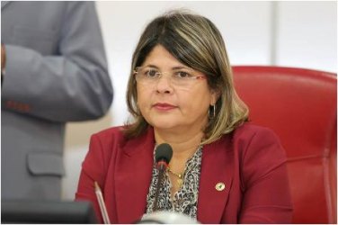 Deputada reivindica designação de defensores públicos 