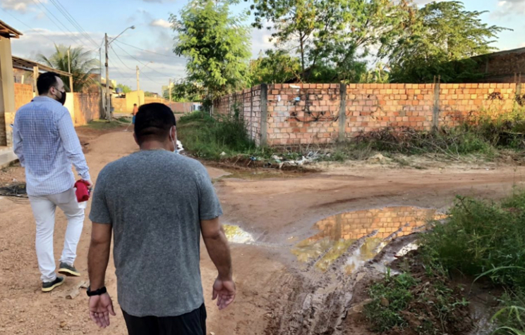 Márcio Oliveira realiza fiscalizações no bairro Nova Esperança 