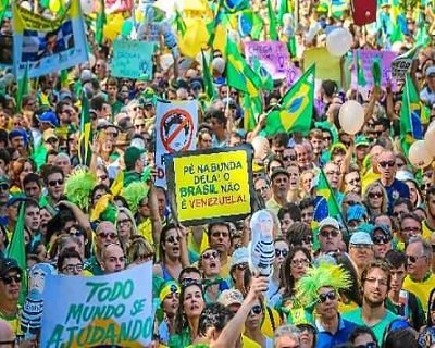 Estimativa é de que três milhões foram às ruas contra Dilma e Lula