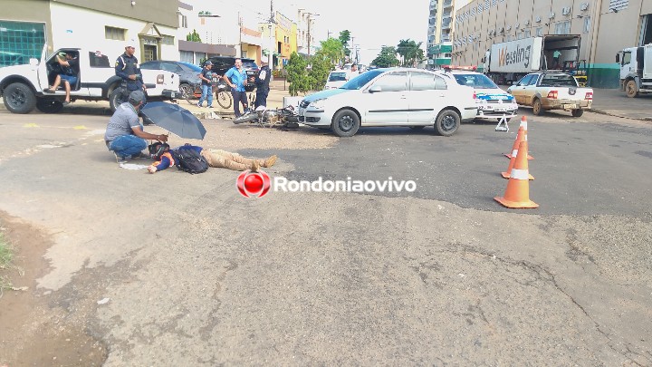 IMPRUDÊNCIA: Motoboy fica ferido após condutora de carro avançar preferencial