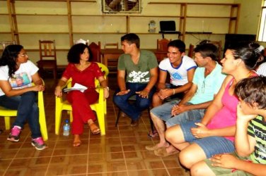 Deputada conversa com estudantes de Alvorada D’Oeste