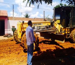 Vereador Alan Queiroz acompanha obras no bairro Igarapé