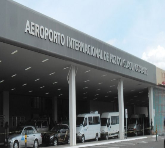 Suspeita de bomba faz PF isolar aeroporto de Foz do Iguaçu