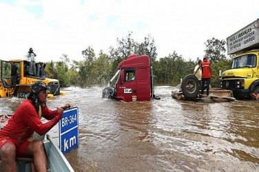 CHEIA – Com 19,50 metros rio Madeira apresenta estabilidade e balsa volta a funcionar na BR-364 