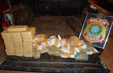 Polícia Federal flagra veículo utilitário transportando mais de 40 Kg de cocaína em RO