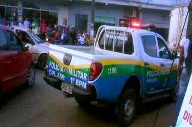 Ladra que sustenta apenado é presa em flagrante após roubar loja na zona Leste