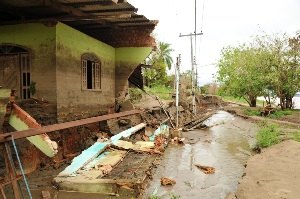 Comdec notifica CAERD quanto a infiltrações no Bairro Triângulo