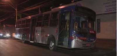 Homem rouba ônibus para chegar mais cedo em casa
