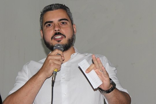 “Não serei candidato a prefeito de Ariquemes”, escreveu Thiago Flores em 2015 