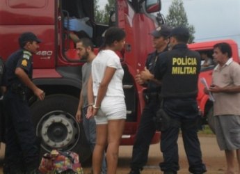 VILHENA - Mulher é presa transportando 15 quilos de maconha 