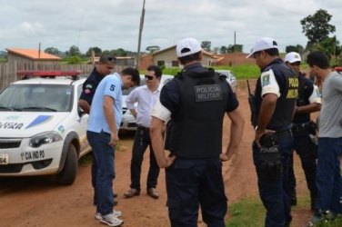 Casal é encontrado morto em residência, Polícia acredita em homicídio seguido de suicídio