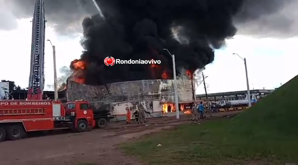 SINISTRO: Confira fotos do incêndio que destruiu loja de pneus em Porto Velho