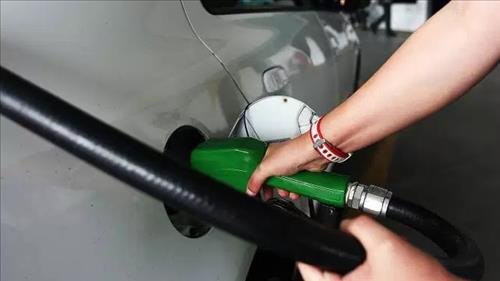 Gasolina fica mais cara mesmo após Petrobras reduzir preços