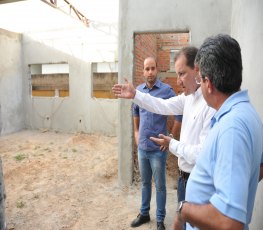 PROJETO SOCIAL - Prefeito conhece nova sede do Núcleo da Criança com Câncer
