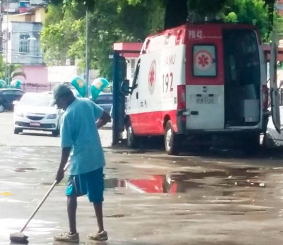 BRUTAL - Bandidos matam paciente que estava em ambulância do SAMU