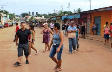 TERMINAL RODOVIÁRIO - Ambulantes e camelôs do centro da capital não concordam com retirada e exigem participação de secretário da SEMDESTUR