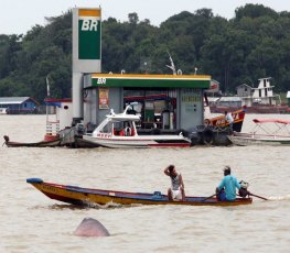 Piratas atacam refinaria da Petrobrás na Amazônia