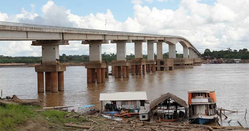 EM PORTO VELHO: Jovem com problemas psicológicos se joga da ponte sobre o rio Madeira