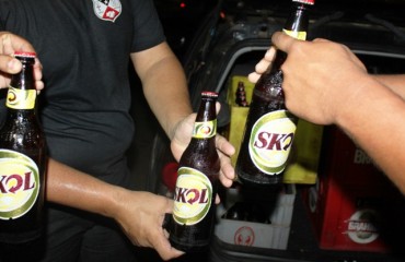 GOLPE - Kaiser também era vendida com rótulo pirata de Skol em bar tradicional