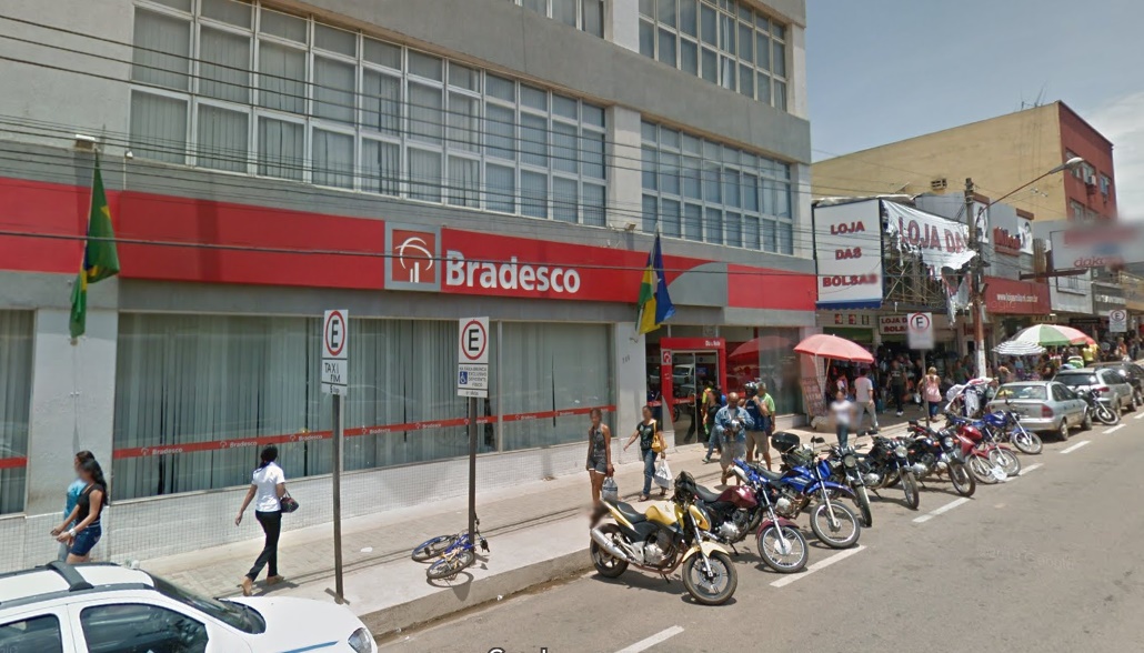 Bradesco deve fechar 450 agências até 2020