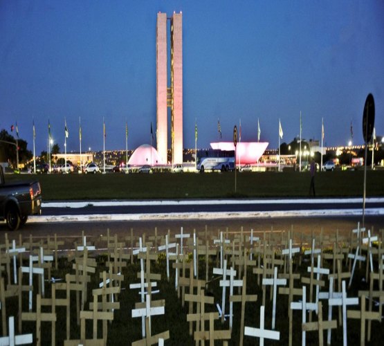 Brasil tem mais mortes violentas do que a Síria em guerra