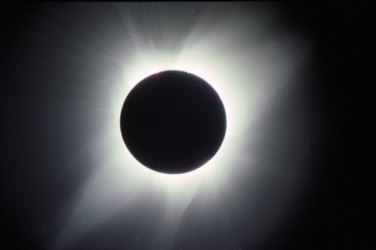 Eclipse solar total terá transmissão online 