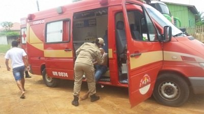 
Jovem tenta matar amigo a facada por um cigarro de maconha