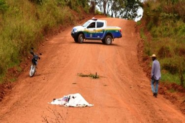 JARU - Corpo de homem é encontrado  no meio de estrada 