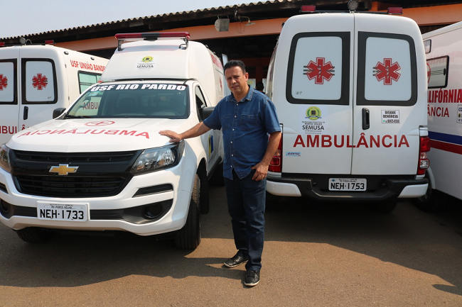 RIO PARDO: Edésio Fernandes entrega mais uma ambulância no distrito através de parcerias