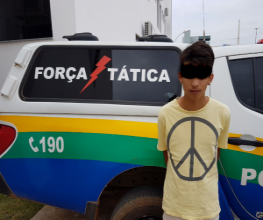 Jovem é preso pela Força Tática por posse de drogas e munição de fuzil 762