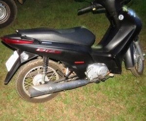 Moradora relata moto abandonada e descobre que era roubada