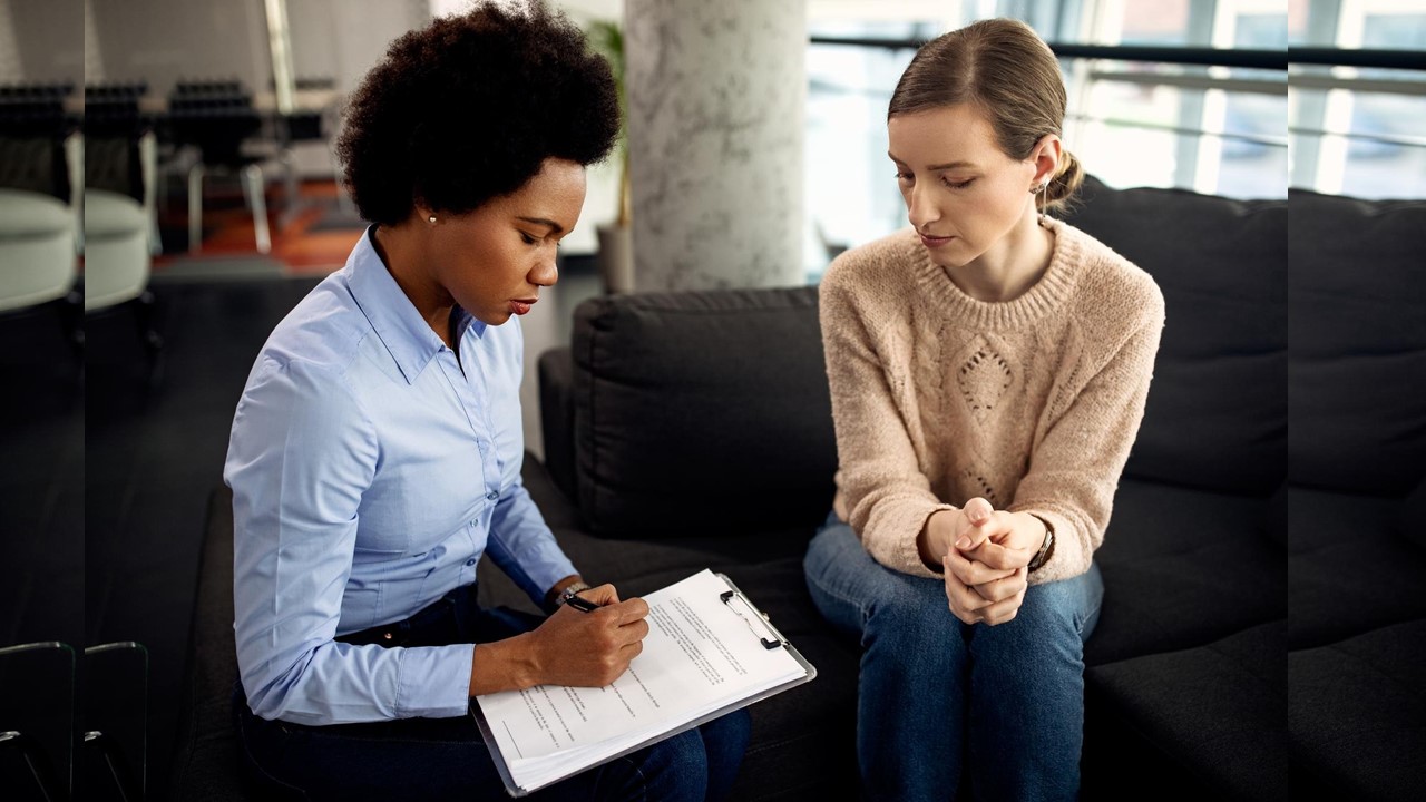 SAÚDE MENTAL: Saiba o que é a esquizofrenia e como identificar os primeiros sinais 