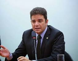 ACREAOVIVO - Senador tem CNH suspensa por dirigir embriagado 