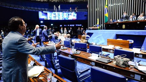 Senado aprova anistia a policiais e bombeiros grevistas de Rondônia e outros Estados